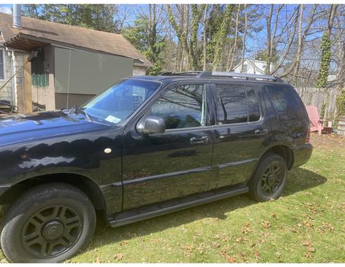 Photo 2 of 9 of 2005 Mercury Mountaineer Premier